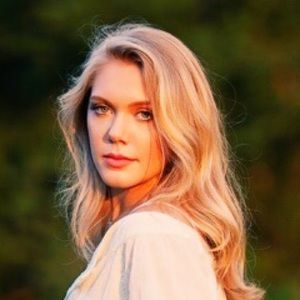 Meet your Posher, Hailey